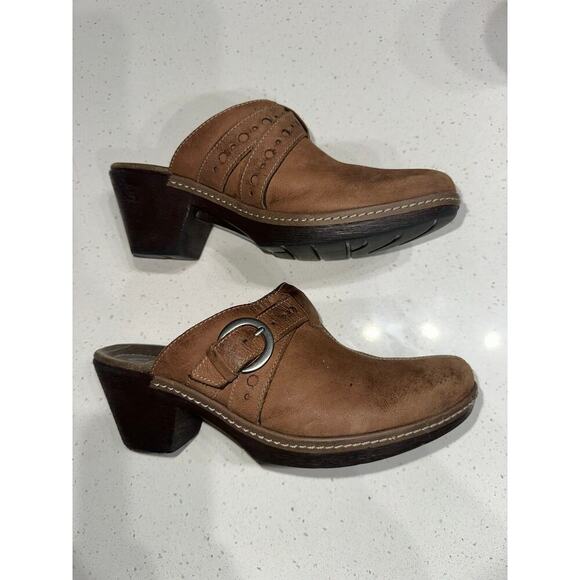 Clarks Bendables Women’s Leather Mules Slip on Comfort adjustable Buckle Size 8M - Picture 1 of 10